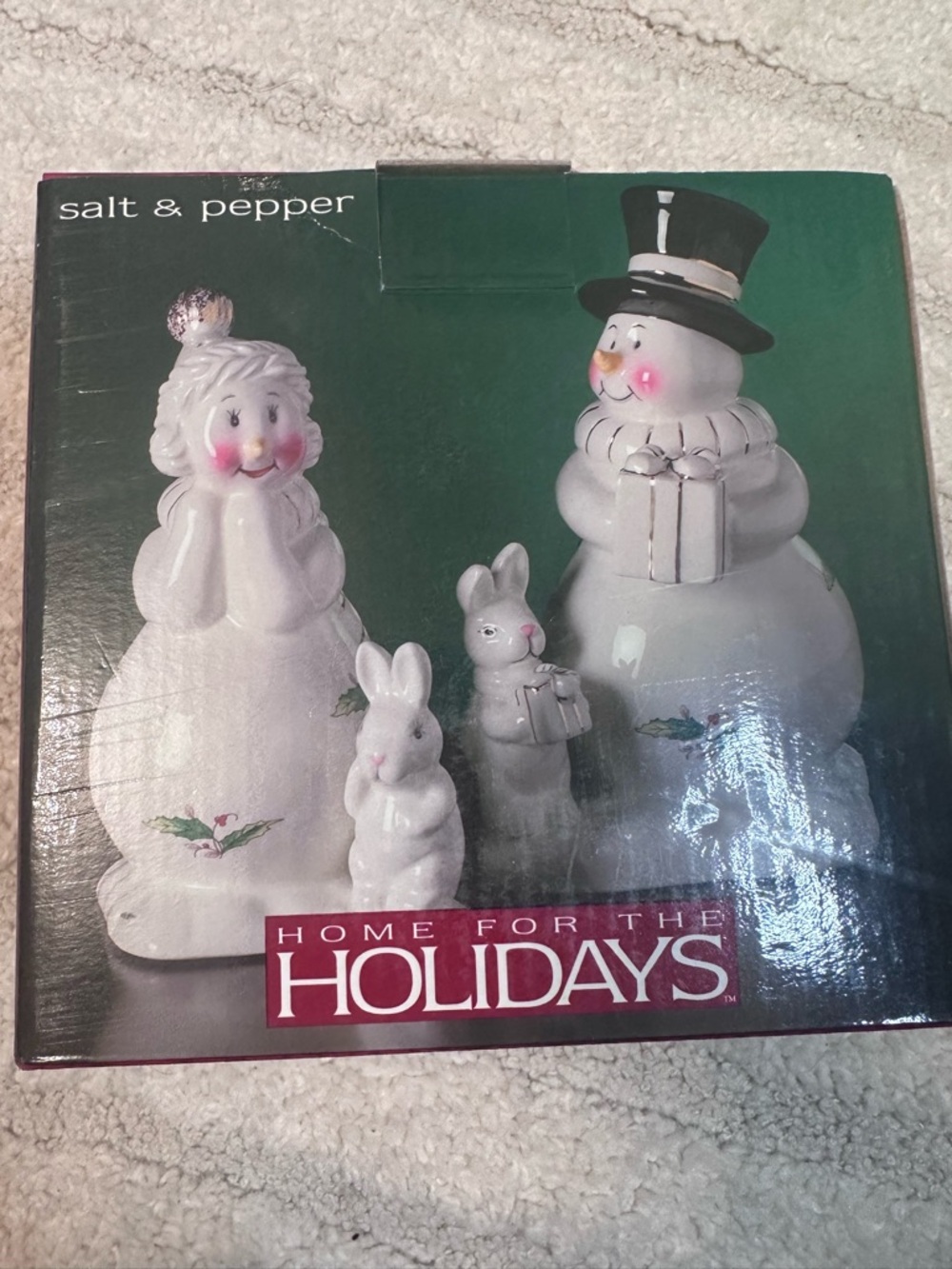 White Snowman & Snowwoman Holiday Salt & Pepper Shaker Set